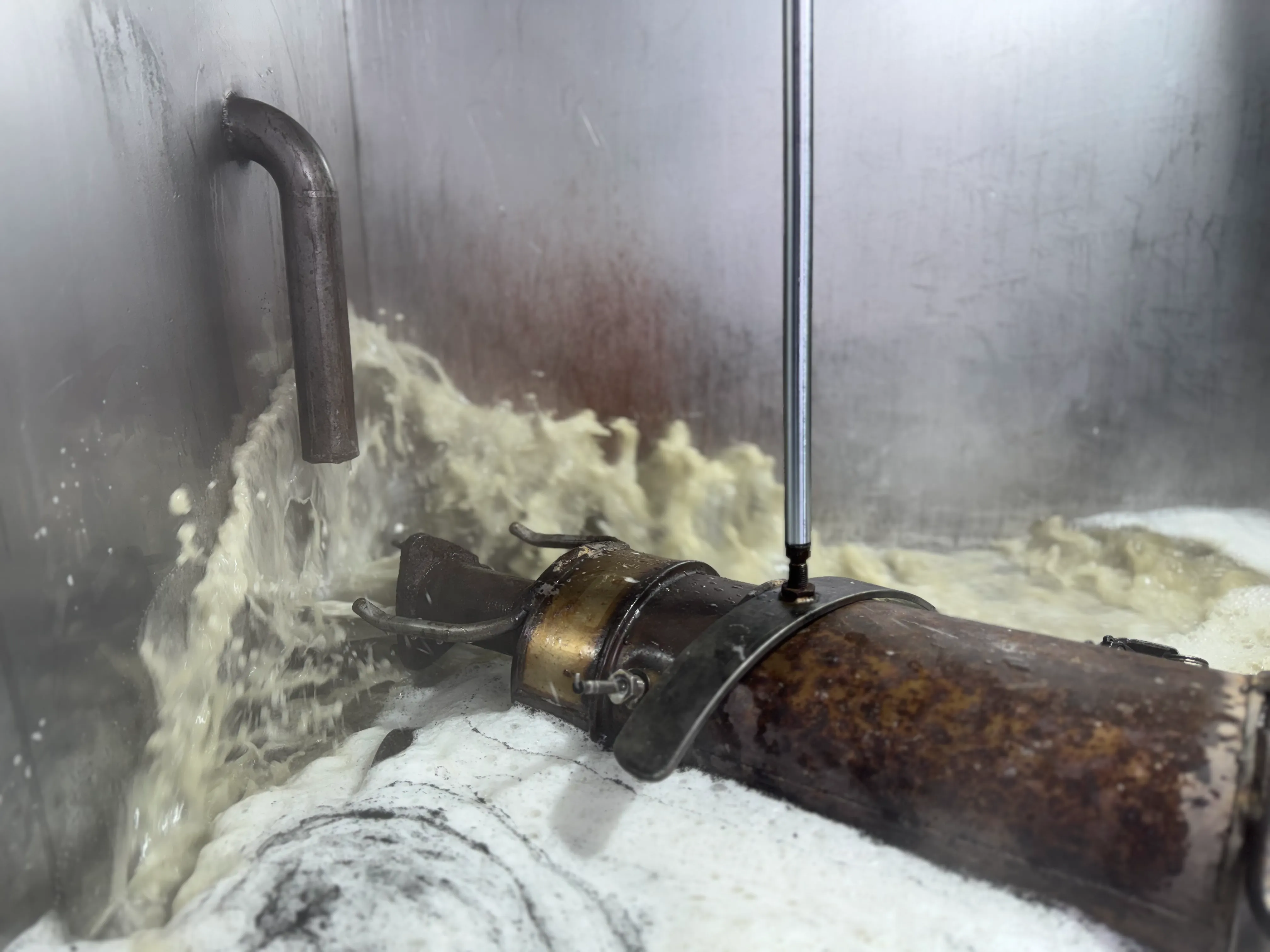 Utilaj profesional curățare DPF cu presiune și flux controlat