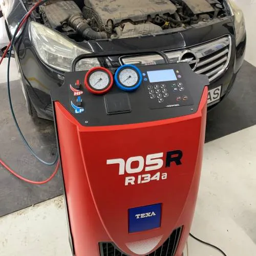 Incarcare freon si igienizare clima auto Izbiceni