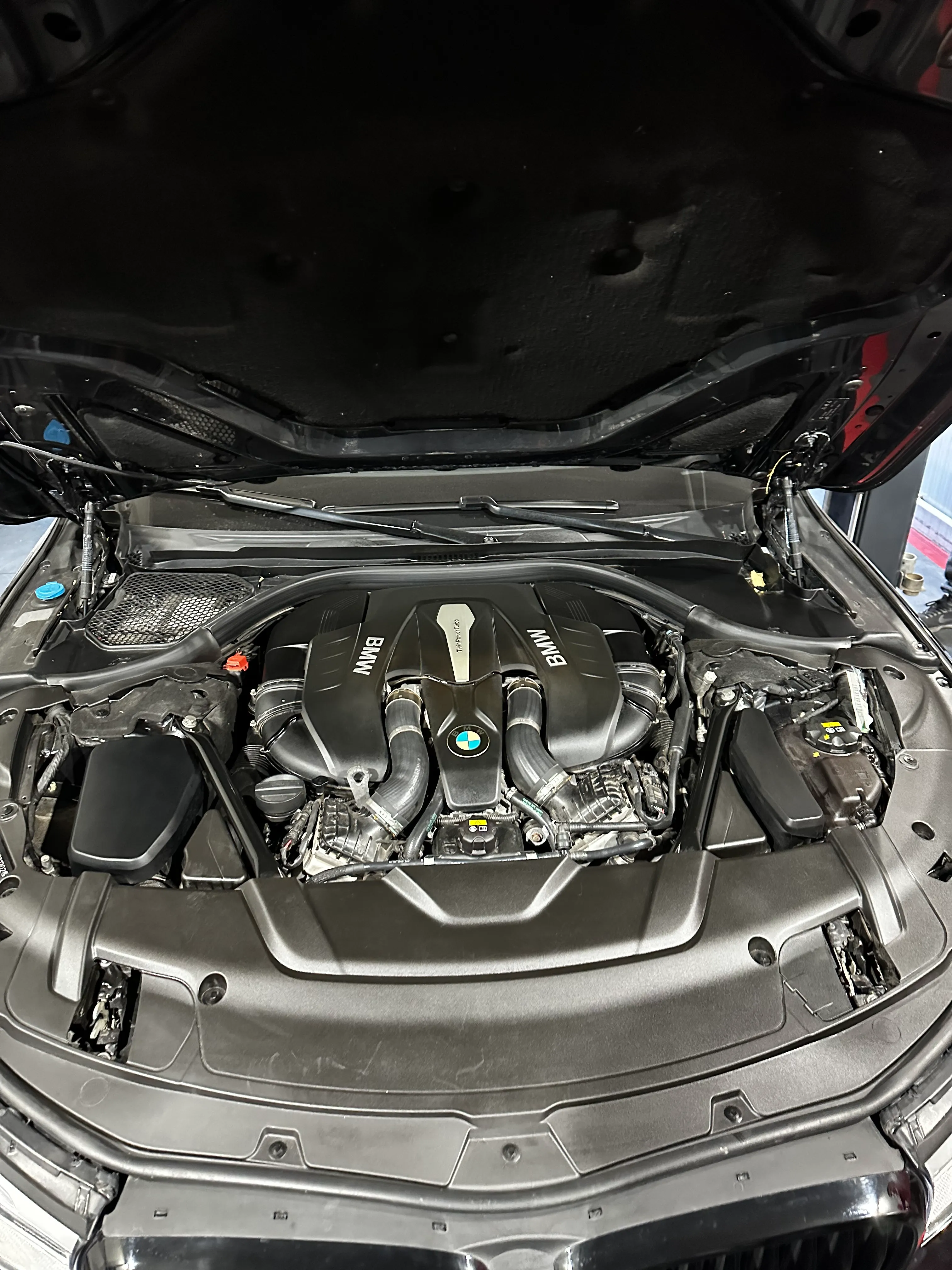 Reparatii service auto mecanica premium Izbiceni