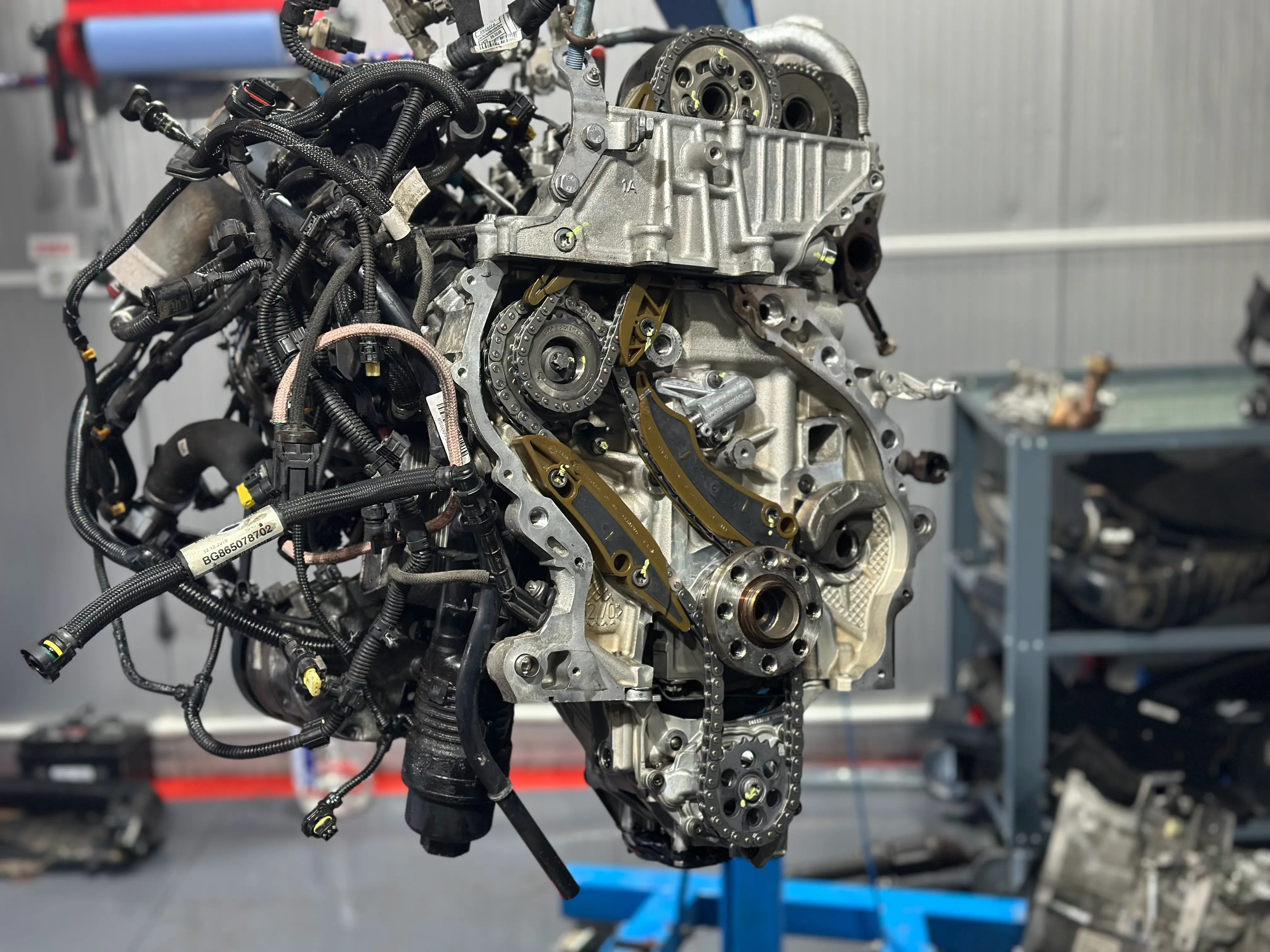 Piese auto si reparatii service premium